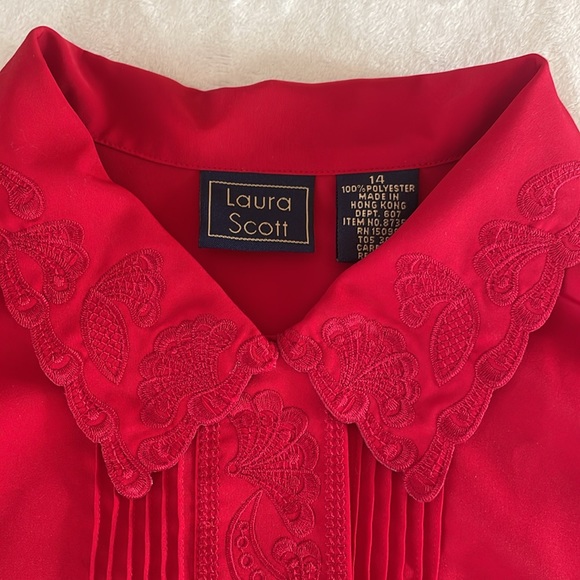 Laura scott vintage red dress shirt with beautiful detail - Picture 2 of 5